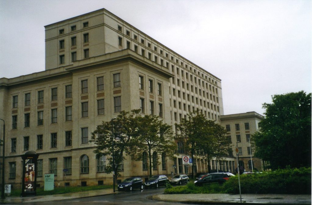 1920px dresdenlistplatz1