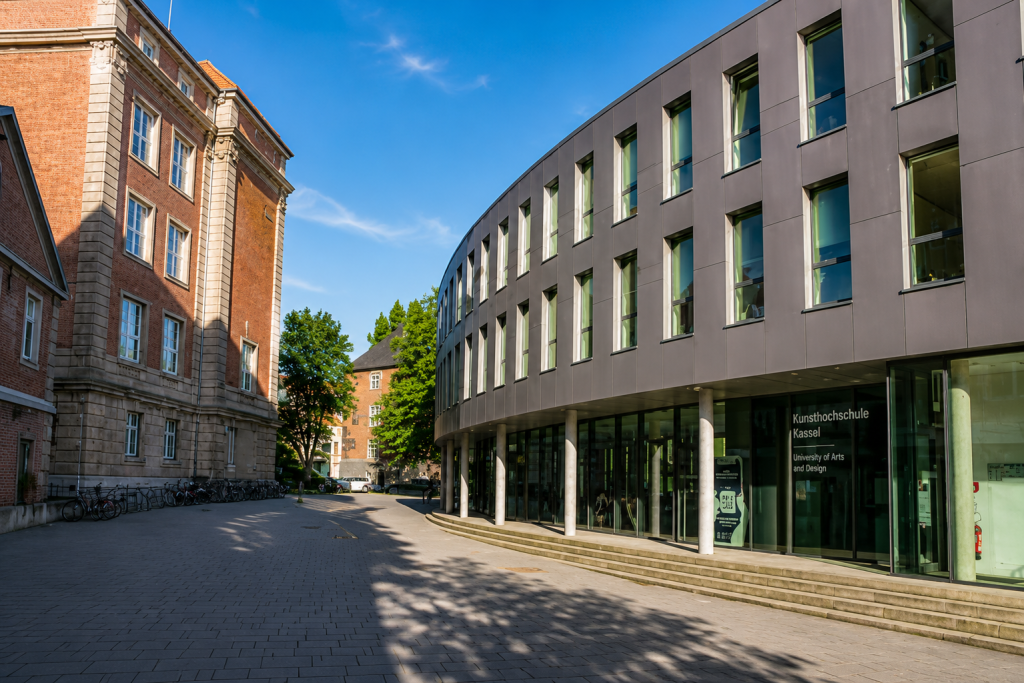 École supérieure d’art Muthesius , Allemagne e699a949 2979 42c7 a9a2 a02cdb0e4218