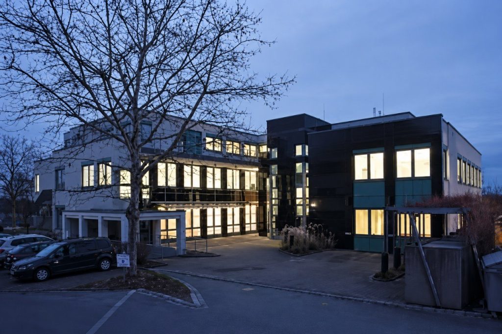 akad hochschule stuttgart staatlich anerkannt
